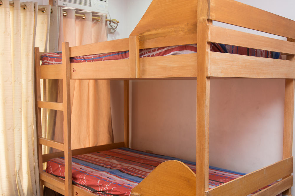 Lokal Hostel Макати Экстерьер фото